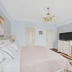 Old Town Traditional Апартаменти *